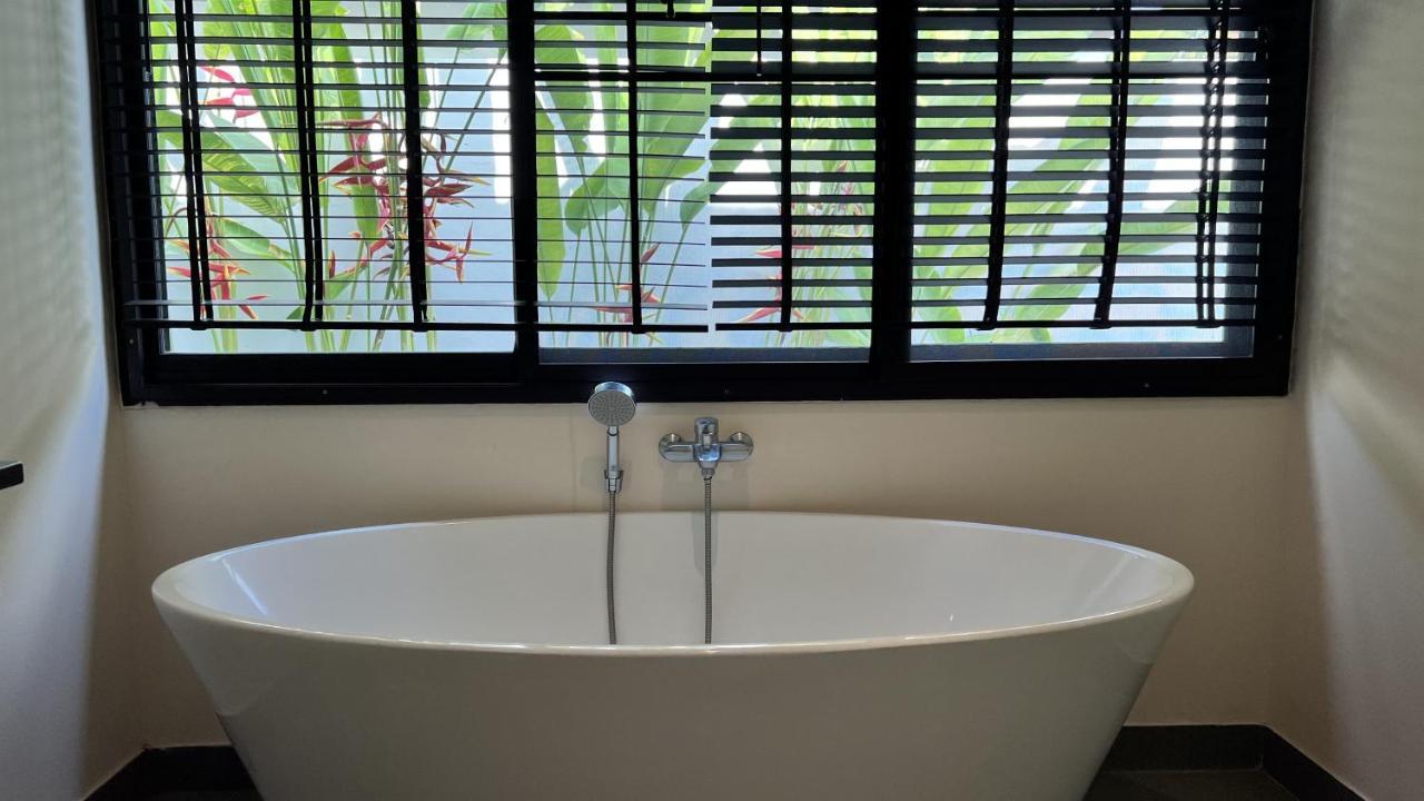 Plunge Tropic Villas 2 Naiharn Rawai Eksteriør bilde